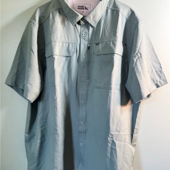Eddie Bauer Men's Casual Light Green Button Down Shirt - Picture 1 of 5
